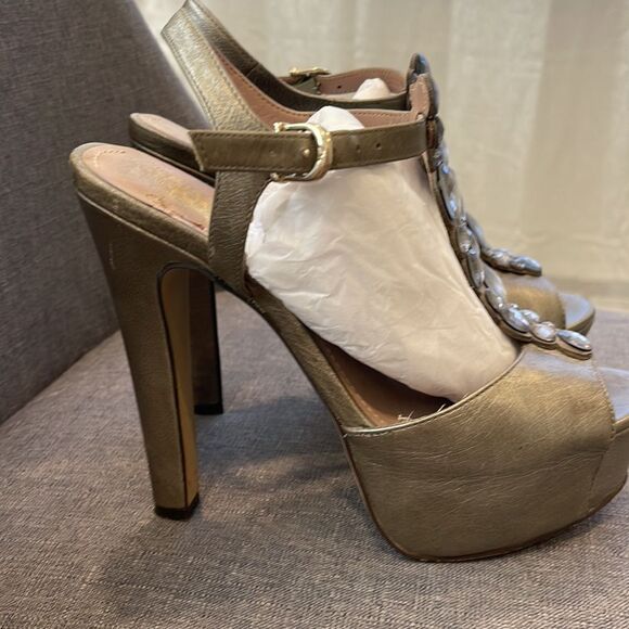 Vince Camuto Jeweled Platform Heel - Size 7.5 - Picture 2 of 10